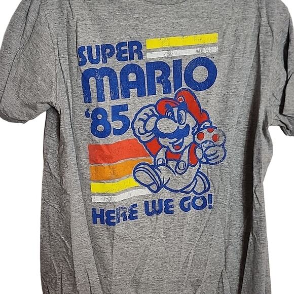 Super Mario Brothers Graphic Tee, Large - Picture 2 of 4